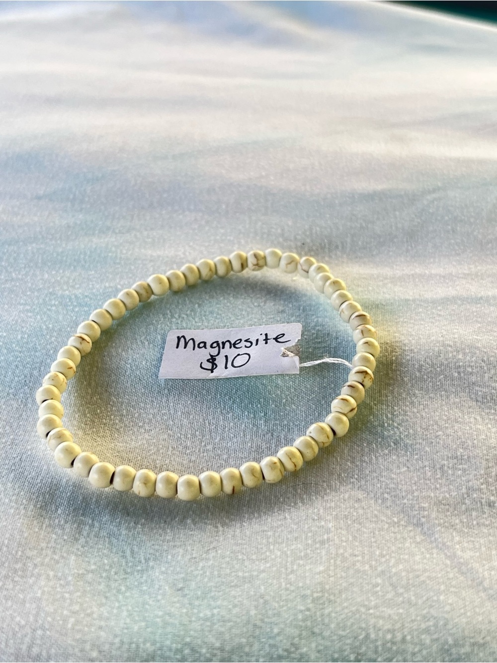 Classic White Magnesite Beaded Stretch Bracelet -